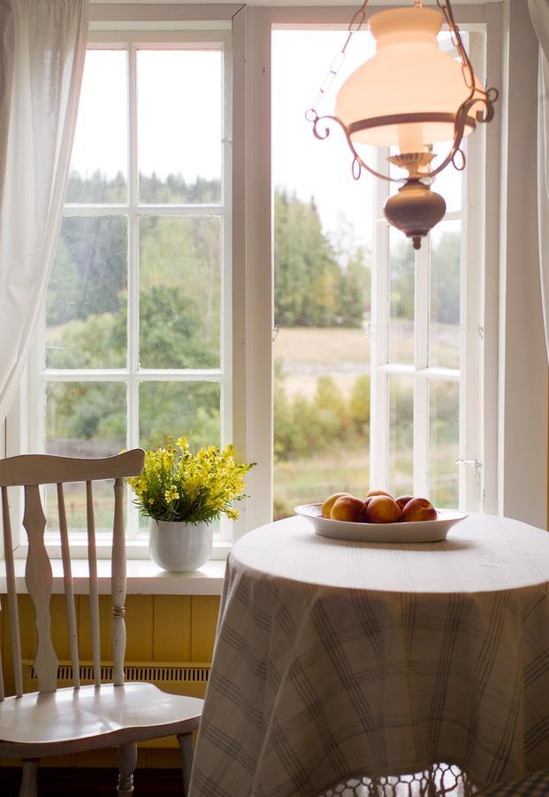 Bed and Breakfast Koivulan Kartano Lohja Esterno foto